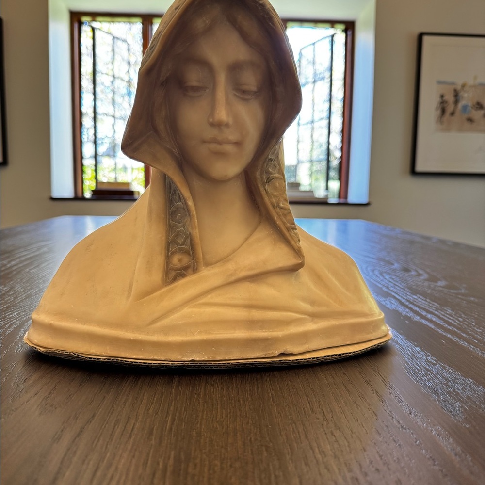 Classic Ceramic Bust Sculpture in Cream